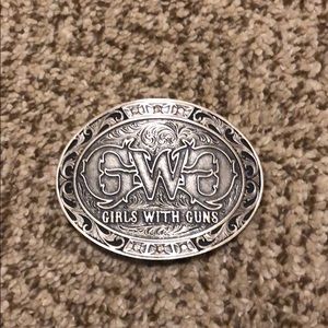Montana Silversmith, Girls with guns belt buckle